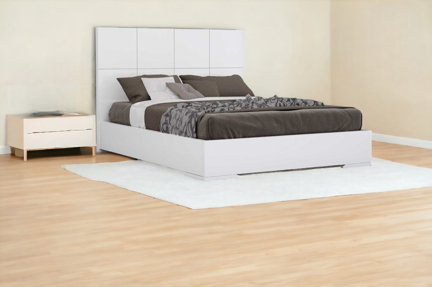 Contemporary White Queen Platform Bed