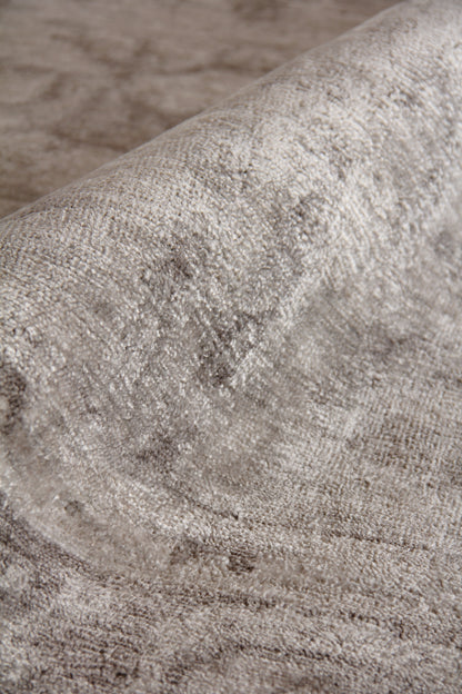 EXQUISITE RUGS OUTLET  Antique'd Silk Indoor Hand Knotted    - 3707-6'X9'