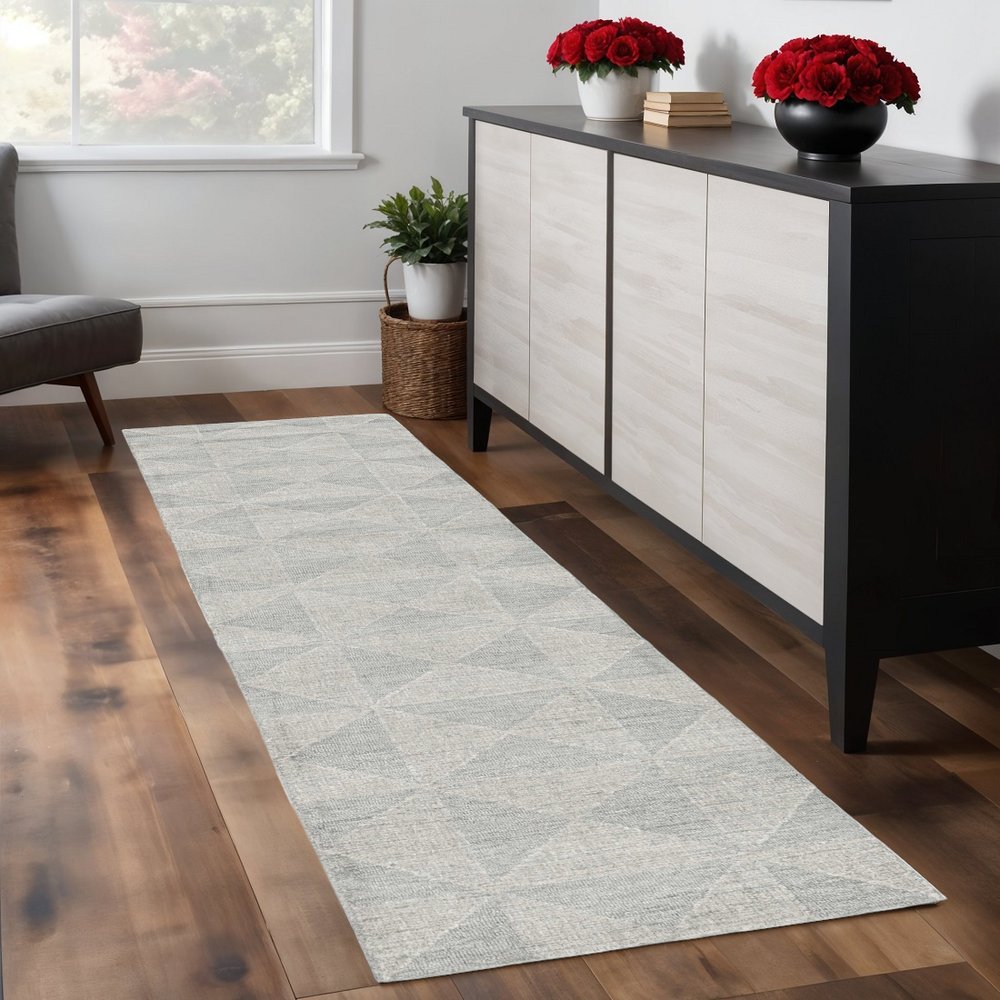 5' X 7' Gray And Light Gray Wool Geometric Hand Tufted Area Rug