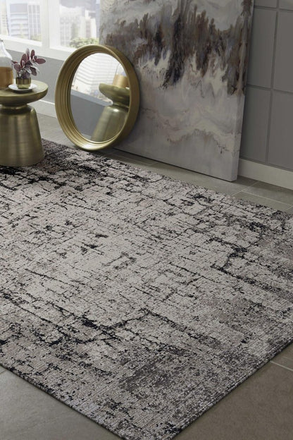 4' X 6' Ivory And Gray Abstract Distressed Area Rug