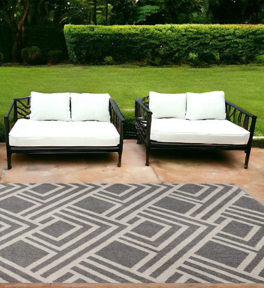 2' X 4' Gray Geometric Indoor Outdoor Area Rug
