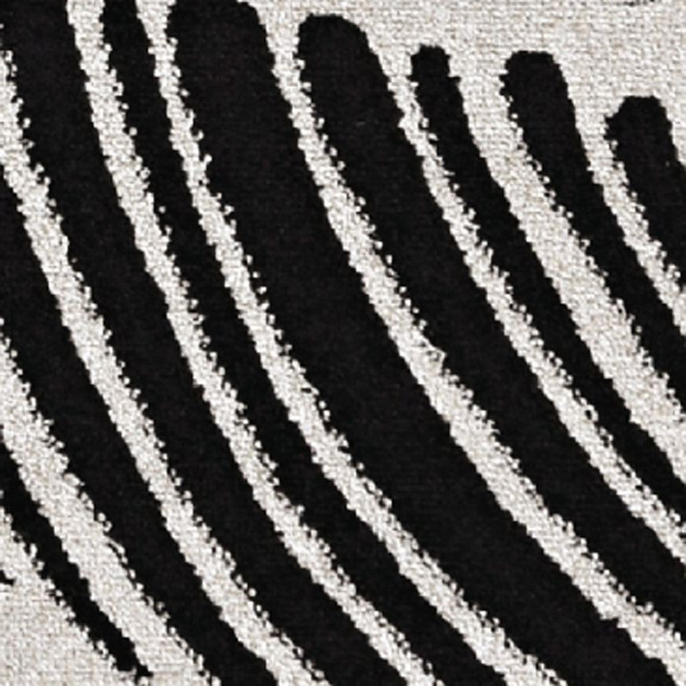 5' X 8' Black and White Abstract Indoor Outdoor Area Rug