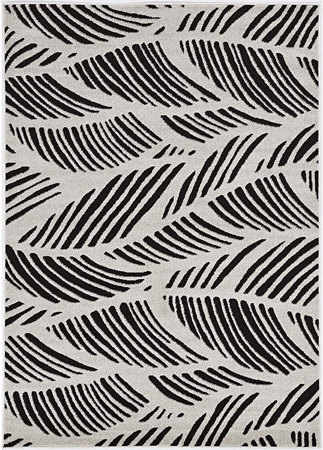 5' X 8' Black and White Abstract Indoor Outdoor Area Rug