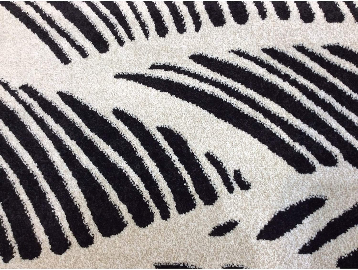 2' X 4' Black and White Abstract Indoor Outdoor Area Rug