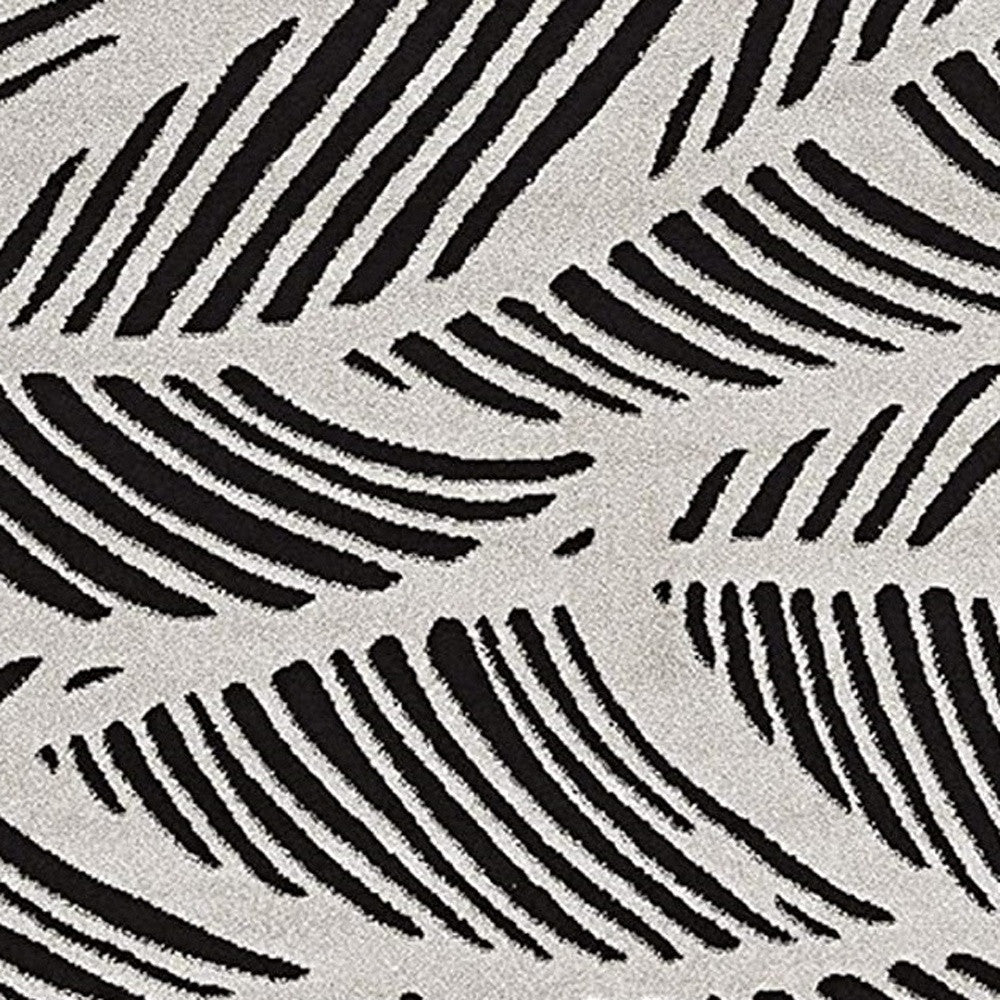 2'X4' Black White Machine Woven Uv Treated Tropical Palm Leaves Indoor Outdoor Accent Rug