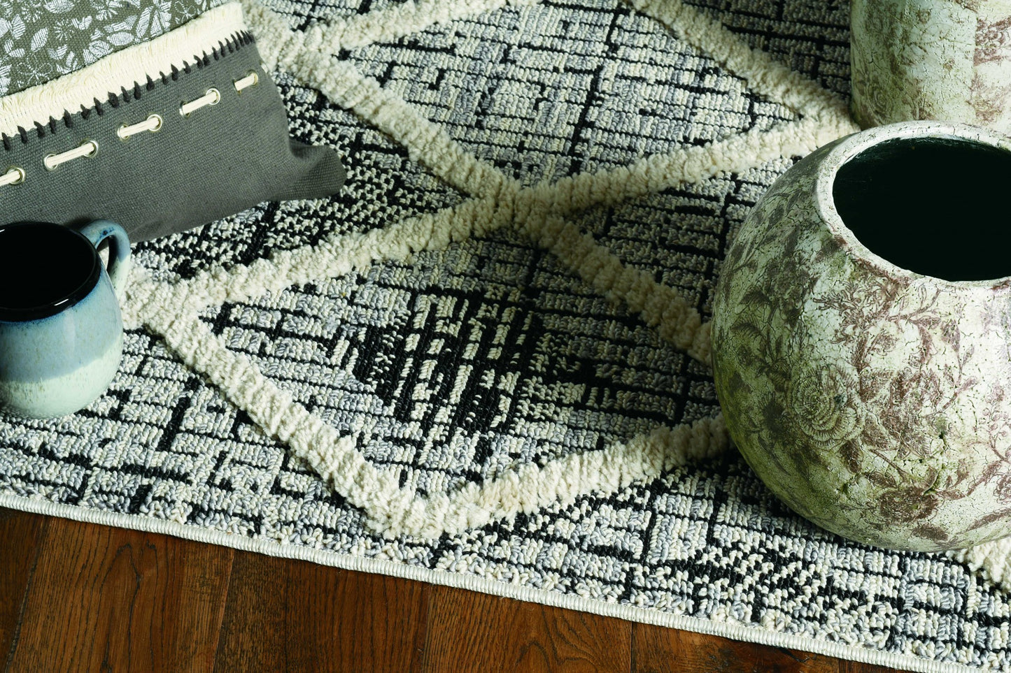 5' X 8' Charcoal Geometric Area Rug