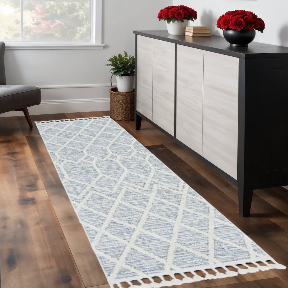 8' X 11' Ivory And Gray Geometric Area Rug With Fringe