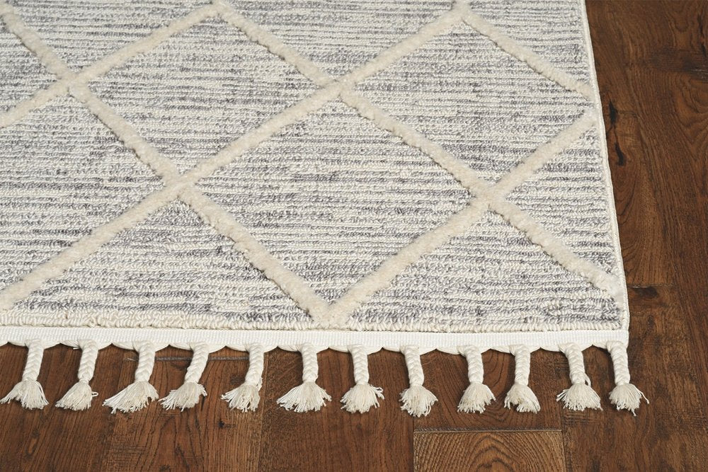 8' X 11' Ivory And Gray Geometric Area Rug With Fringe