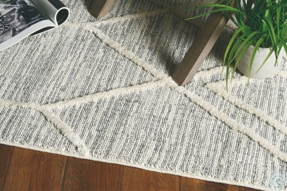 8' X 11' Ivory And Gray Geometric Area Rug With Fringe
