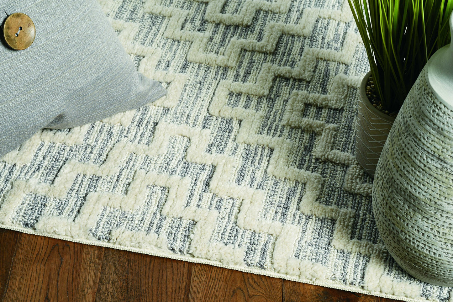 8' X 11' Gray and Ivory Geometric Area Rug