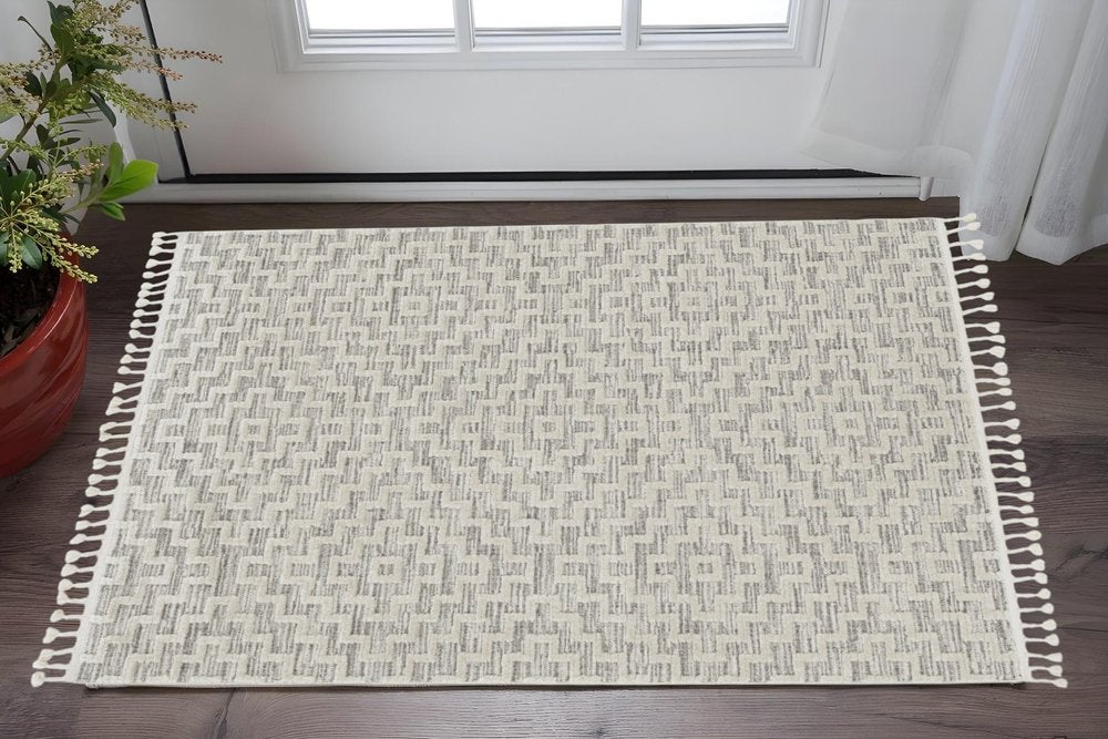 8' X 11' Gray and Ivory Geometric Area Rug