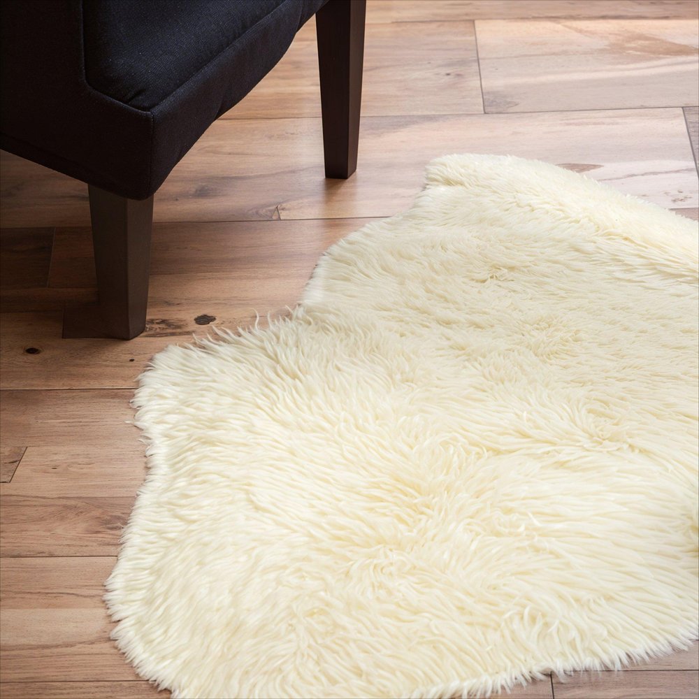 2' X 3' Cream Shag Area Rug