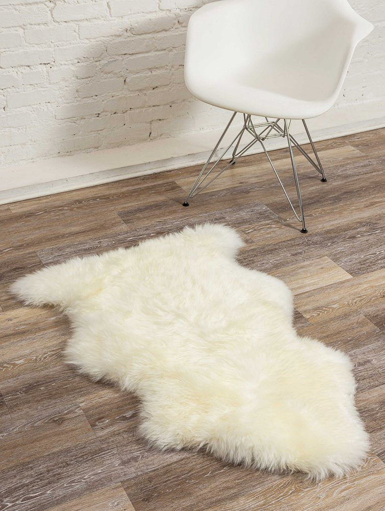 2' X 3' Latte New Zealand Natural Sheepskin Rug