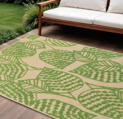 8' Green Floral Indoor Outdoor Area Rug