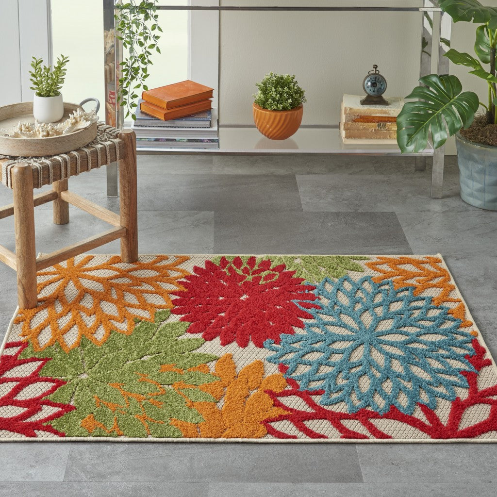 5' X 8' Green And Ivory Indoor Outdoor Area Rug