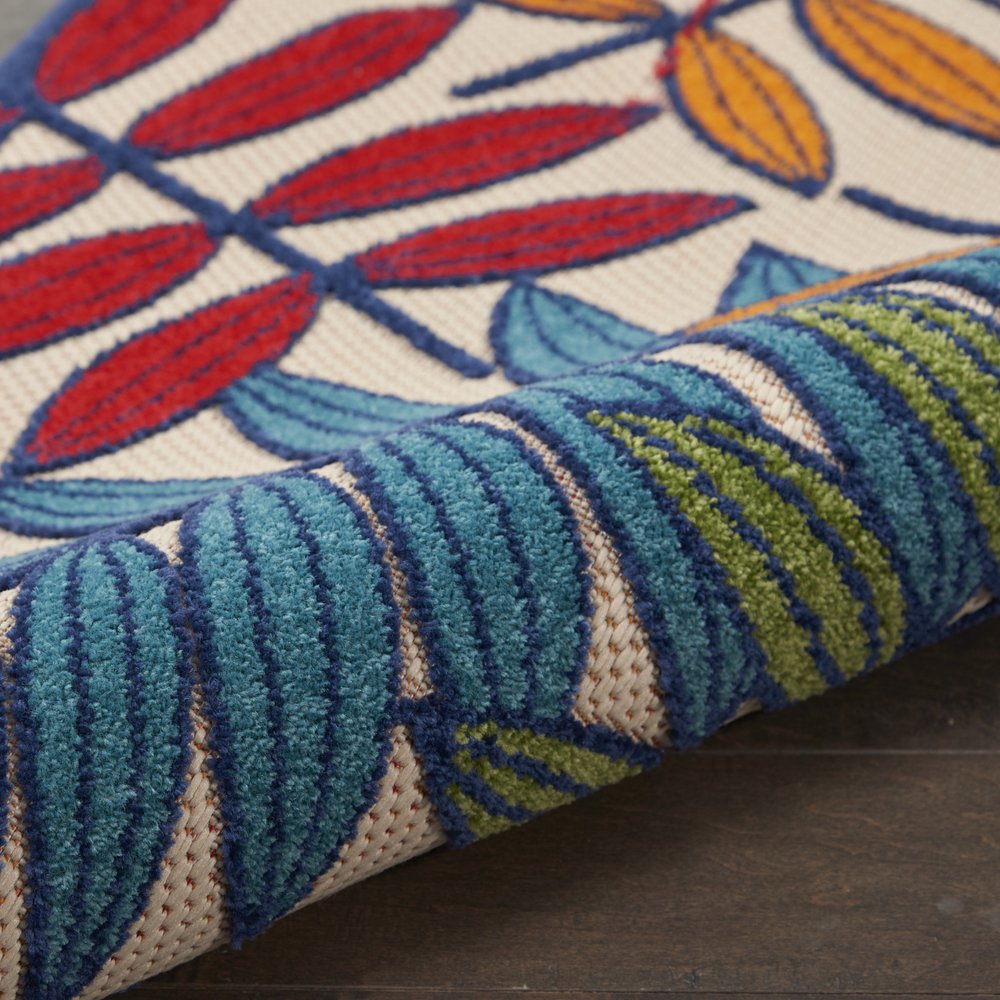 7' X 10' Ivory And Blue Floral Indoor Outdoor Area Rug