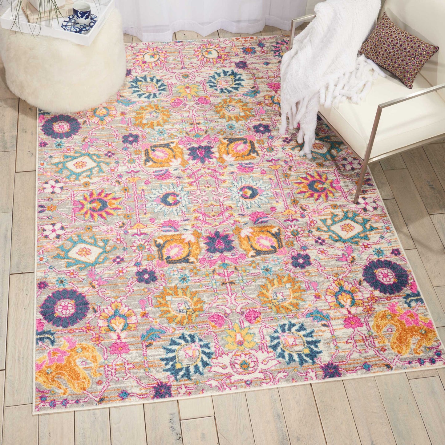 4' X 6' Silver Floral Power Loom Area Rug