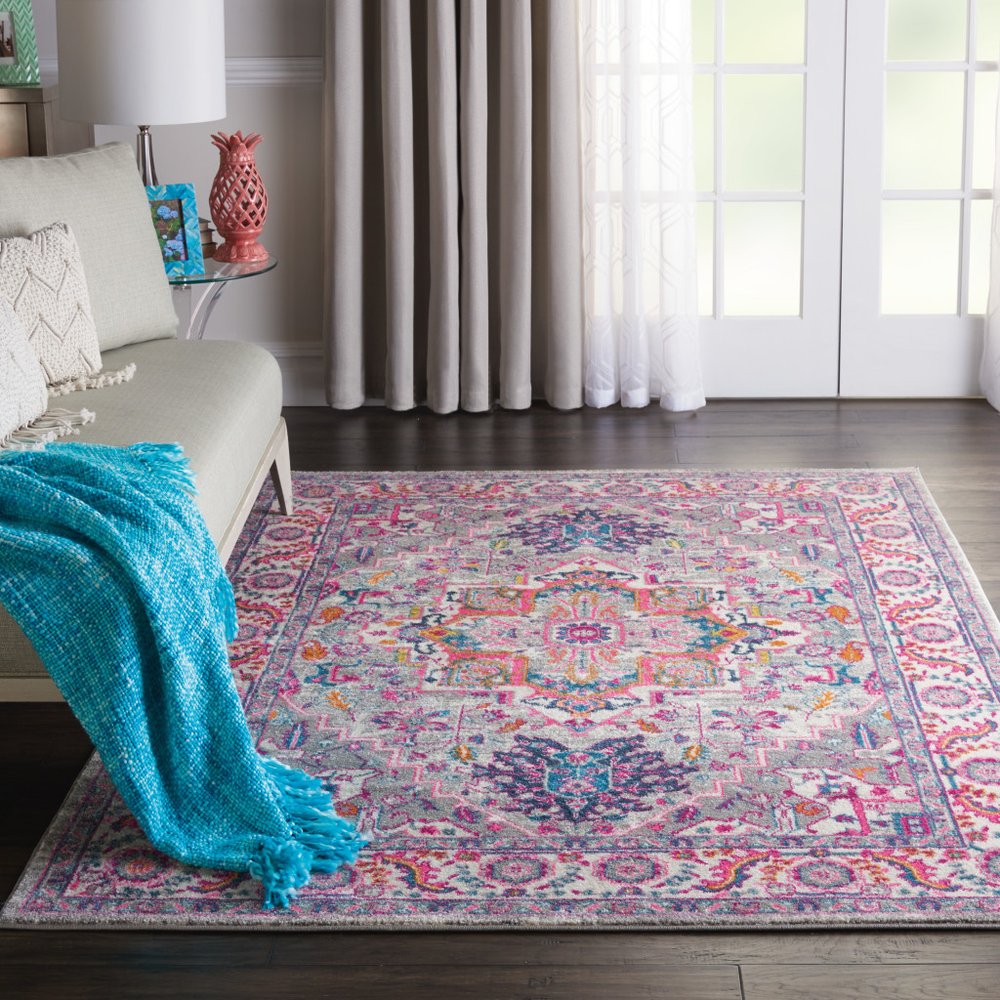 4' X 6' Light Gray And Pink Medallion Area Rug