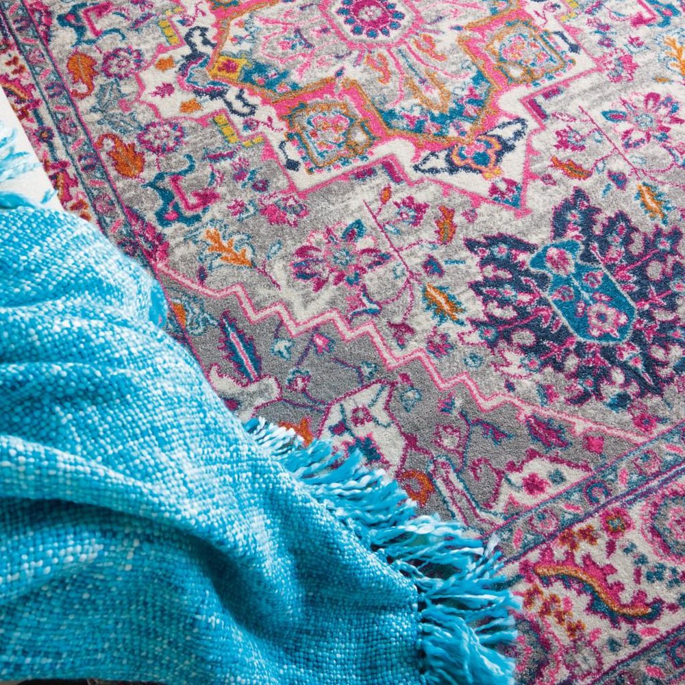 7' X 10' Light Gray And Pink Medallion Area Rug