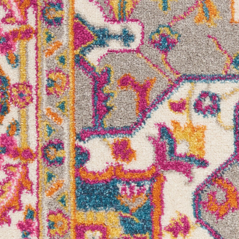 5' X 7' Teal And Ivory Medallion Distressed Area Rug