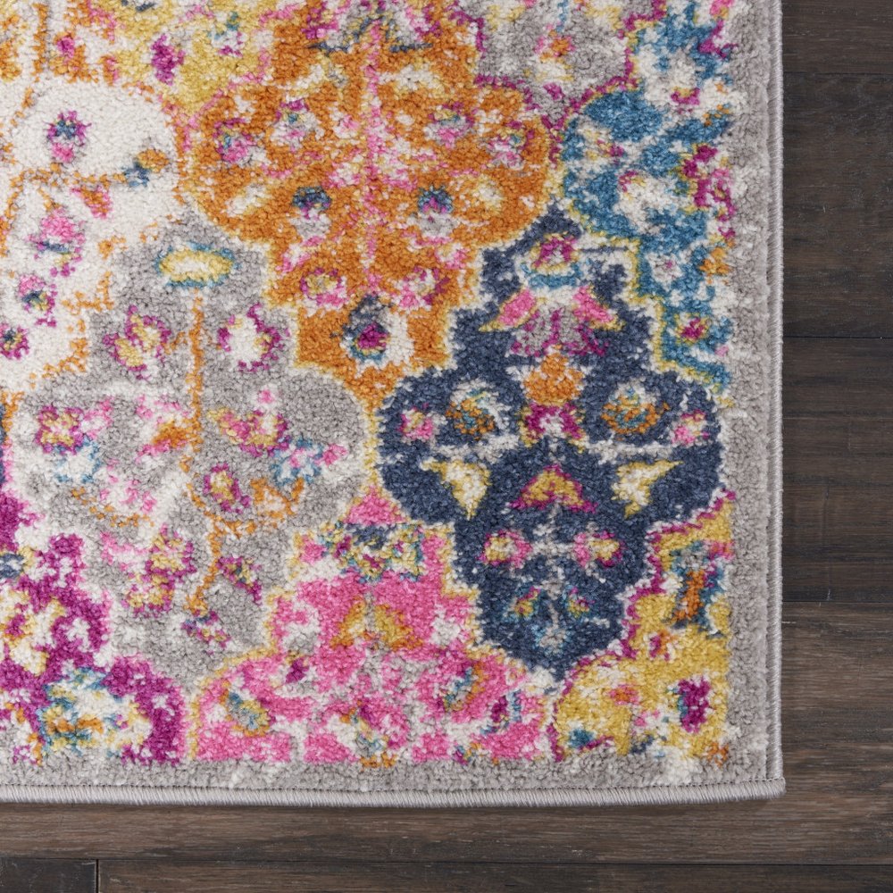 5' X 7' Gray Blue And Orange Quatrefoil Distressed Area Rug