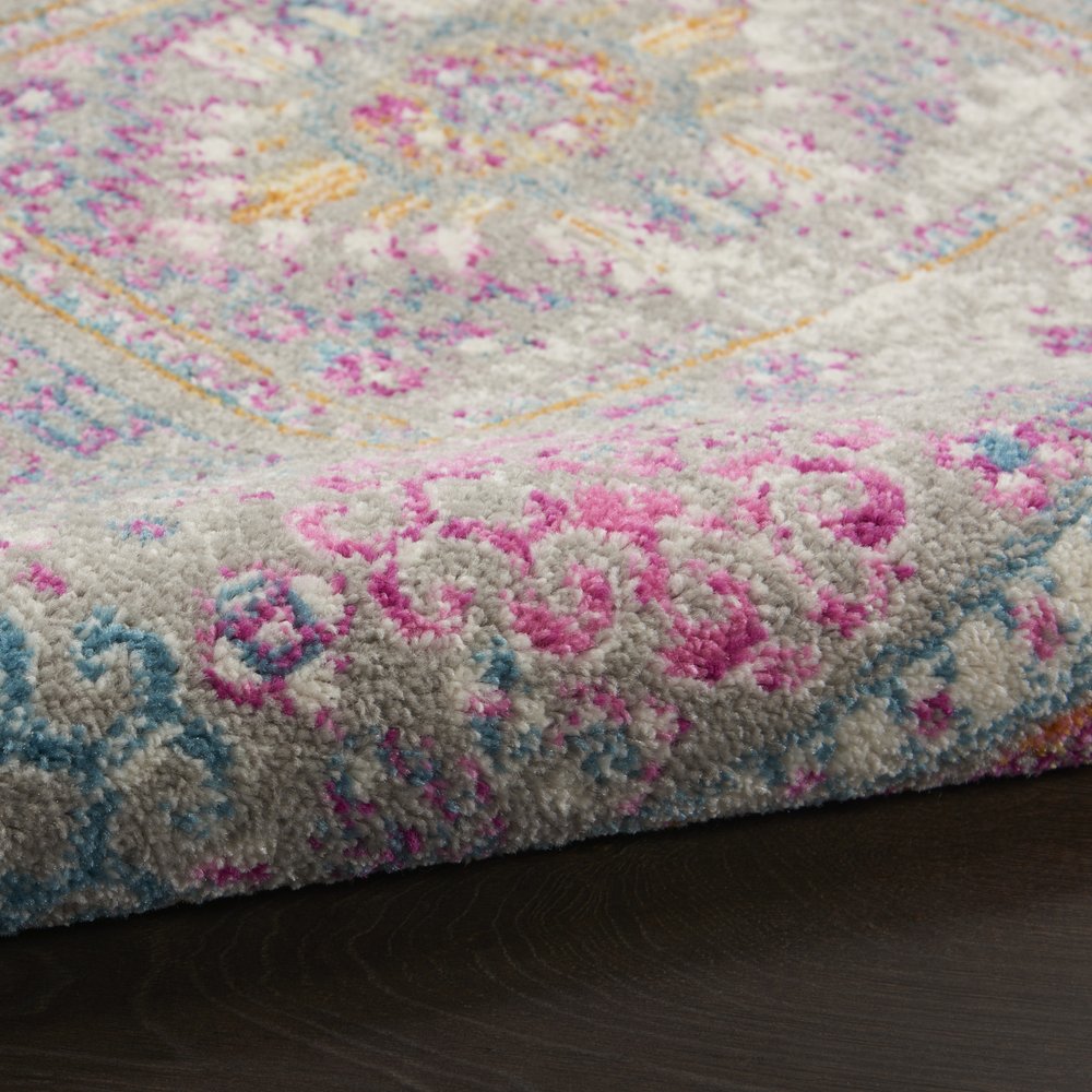 5' X 7' Gray And Ivory Abstract Distressed Area Rug