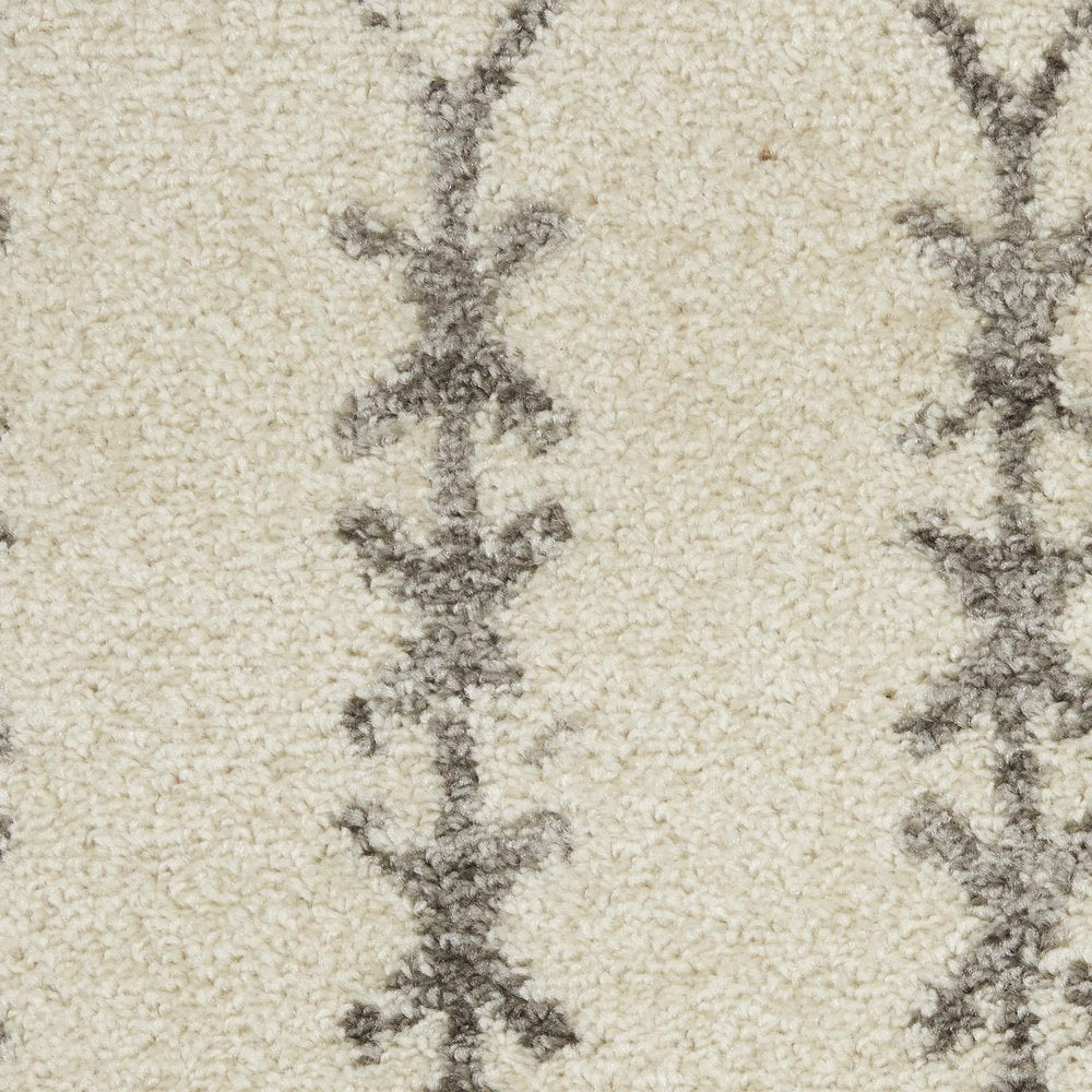 5' X 7' Gray And Ivory Geometric Distressed Area Rug