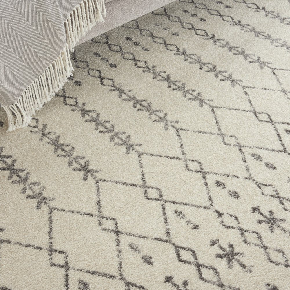8' X 10' Gray And Ivory Geometric Distressed Area Rug
