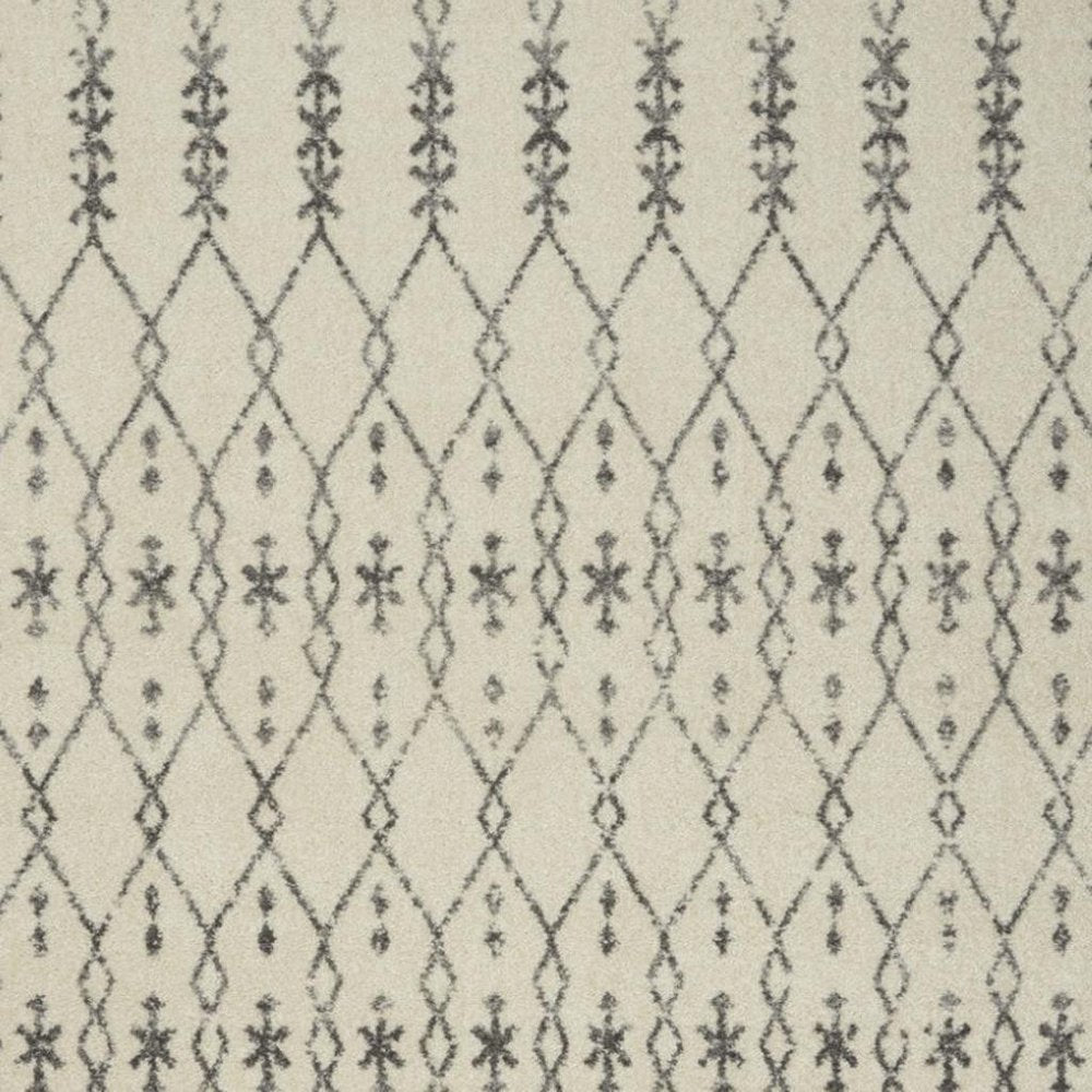 8' X 10' Gray And Ivory Geometric Distressed Area Rug