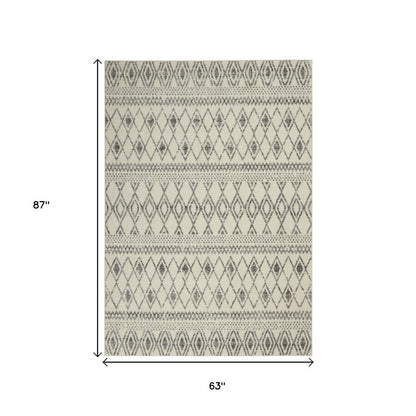 5' X 7' Gray And Ivory Geometric Area Rug