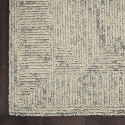 5' X 7' Gray And Ivory Geometric Area Rug