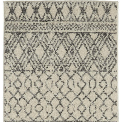 5' X 7' Gray And Ivory Geometric Area Rug