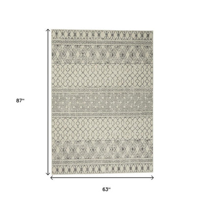 5' X 7' Gray And Ivory Geometric Area Rug