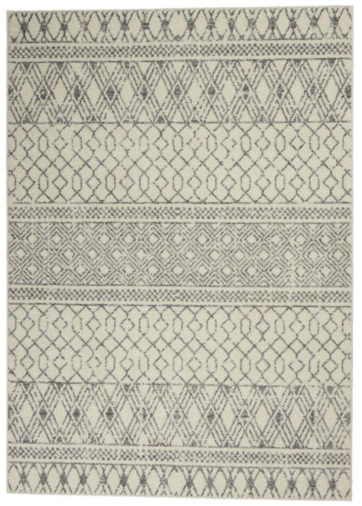5' X 7' Gray And Ivory Geometric Area Rug
