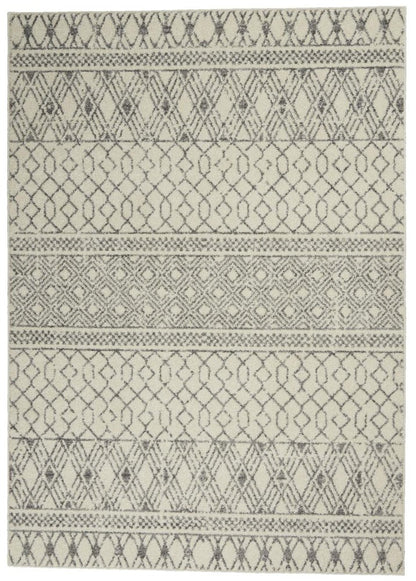 5' X 7' Gray And Ivory Geometric Area Rug
