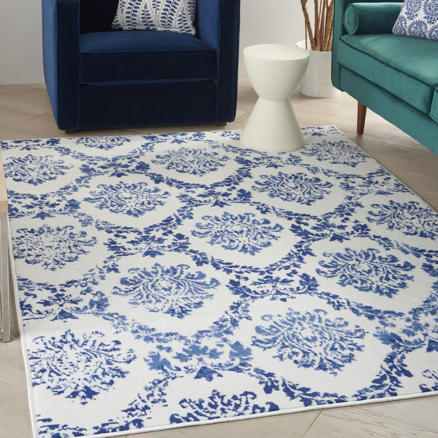 4' X 6' Blue Floral Dhurrie Area Rug