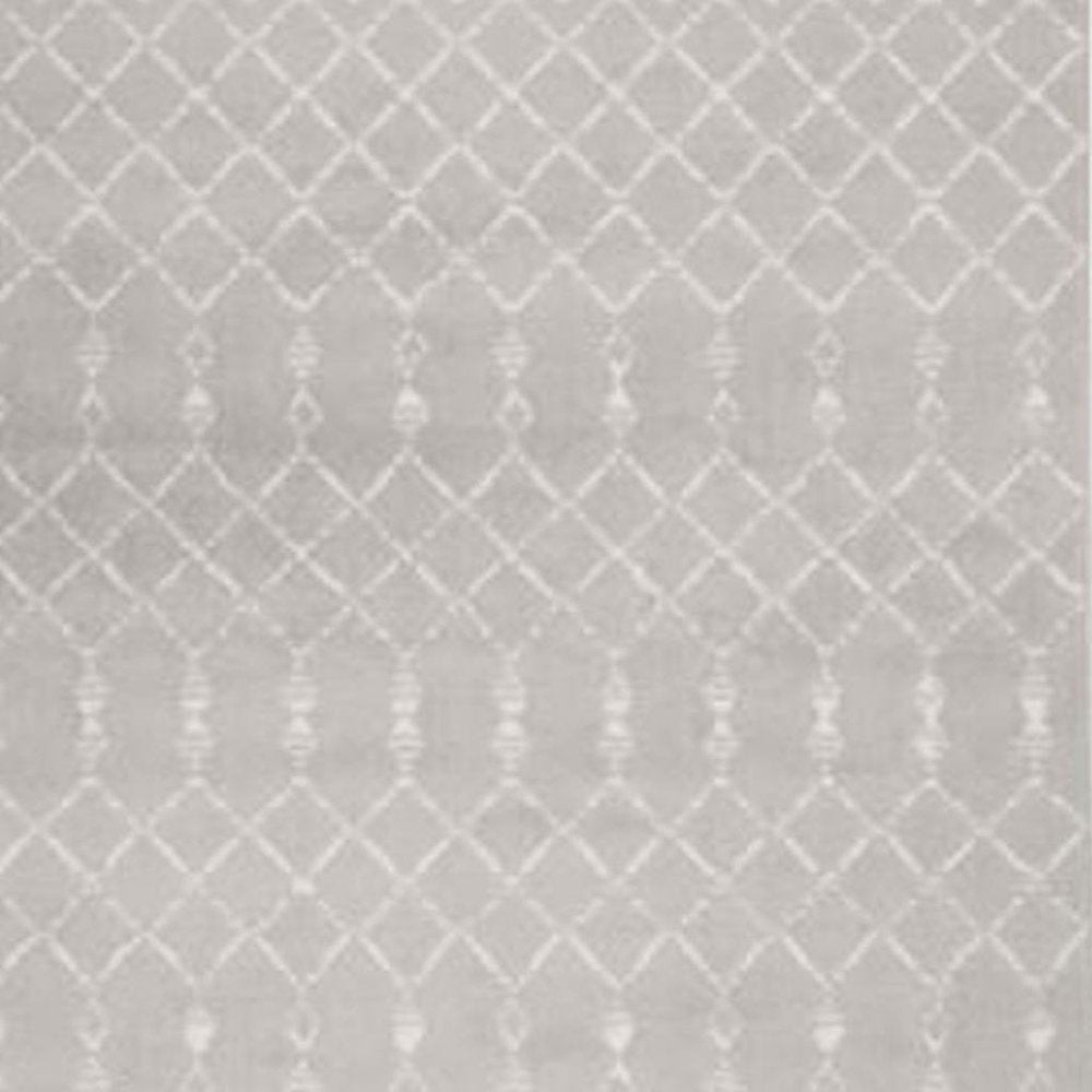 5' X 7' Gray And Ivory Geometric Area Rug