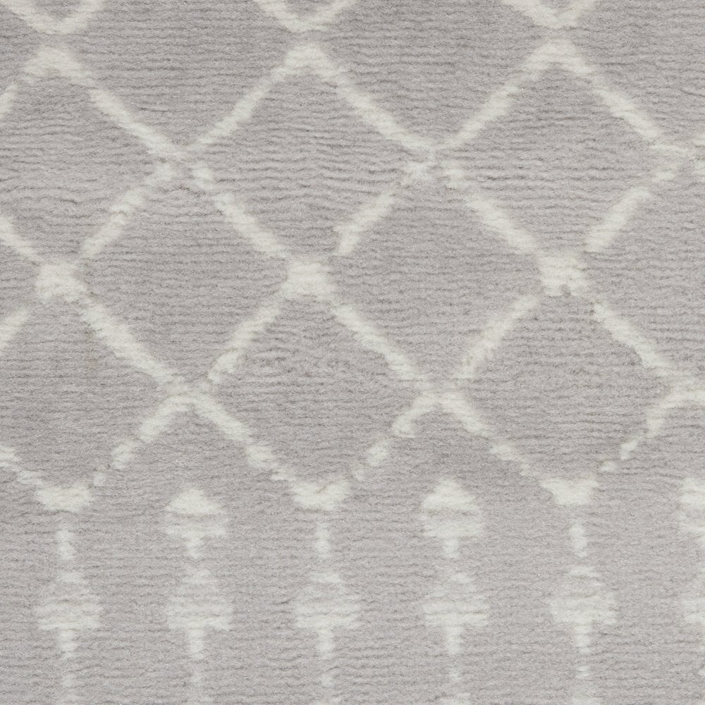 5' X 7' Gray And Ivory Geometric Area Rug