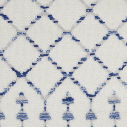 5' X 7' Gray And Ivory Geometric Area Rug