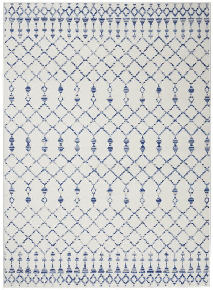 5' X 7' Gray And Ivory Geometric Area Rug