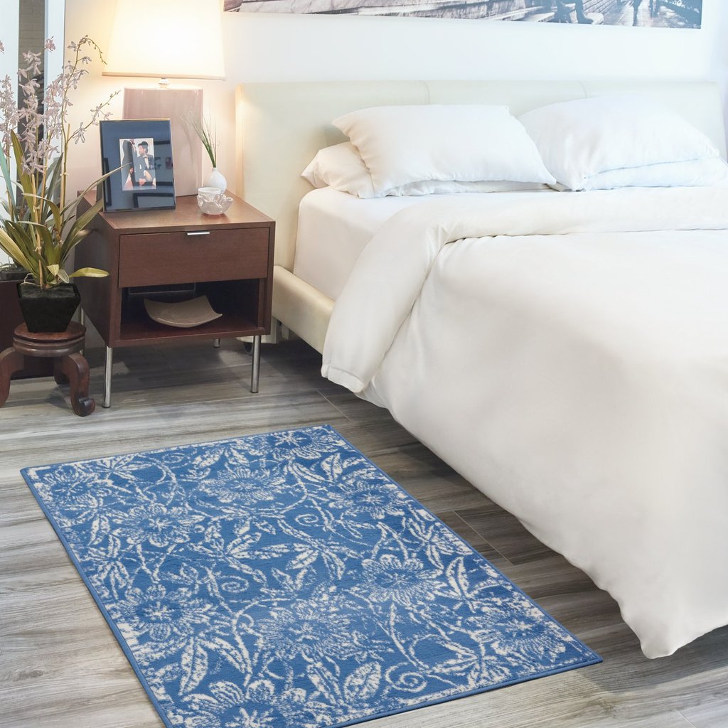 5' X 7' Blue Floral Dhurrie Area Rug