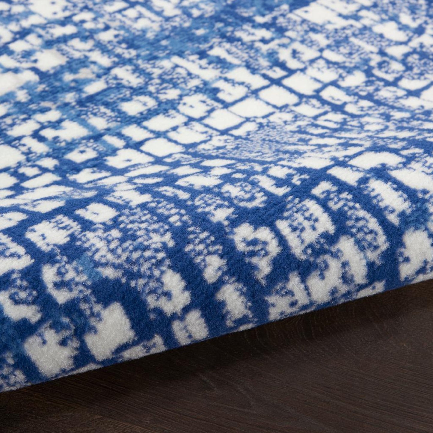 4' X 6' Blue And Ivory Abstract Dhurrie Area Rug