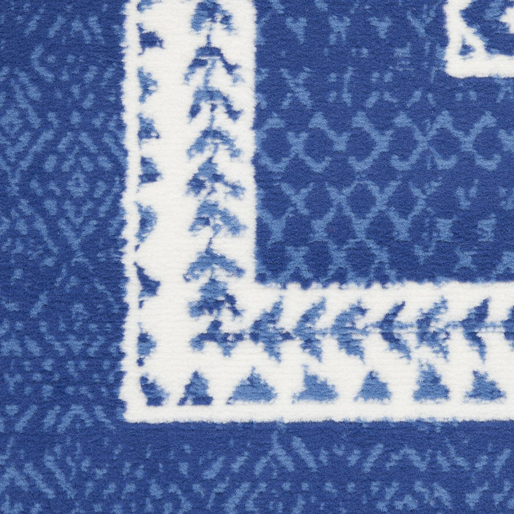 6' X 9' Blue And White Geometric Area Rug