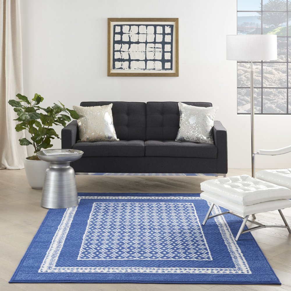 4' X 6' Blue And White Geometric Area Rug