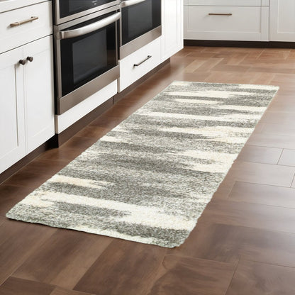 8' X 11' Gray And Ivory Geometric Pattern Area Rug