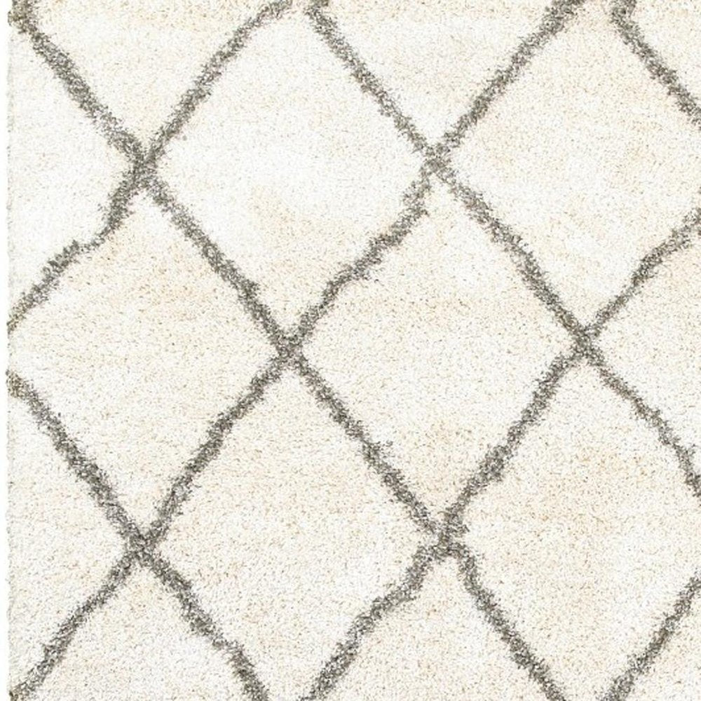 5' X 8' Ivory And Gray Geometric Lattice Area Rug