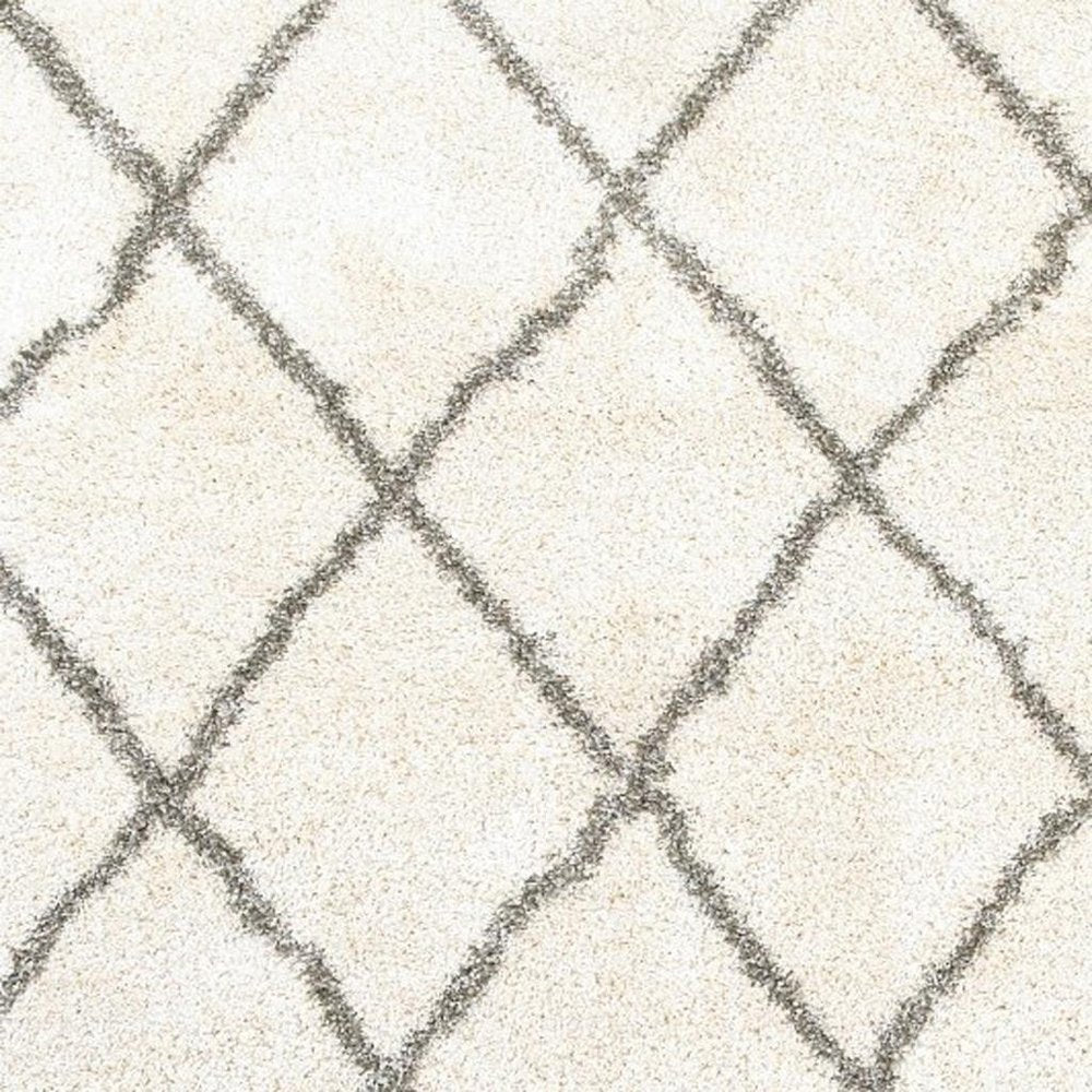 5' X 8' Ivory And Gray Geometric Lattice Area Rug