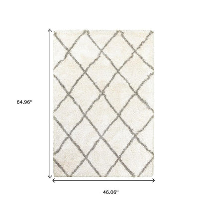 5' X 8' Ivory And Gray Geometric Lattice Area Rug