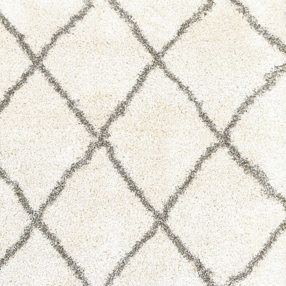 5' X 8' Ivory And Gray Geometric Lattice Area Rug