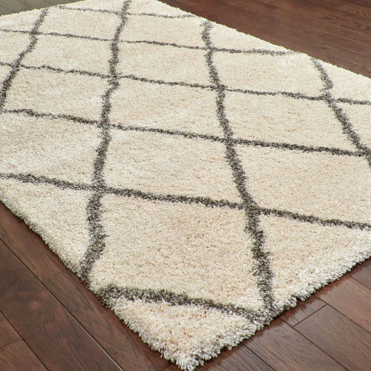 8' X 11' Ivory And Gray Geometric Lattice Area Rug